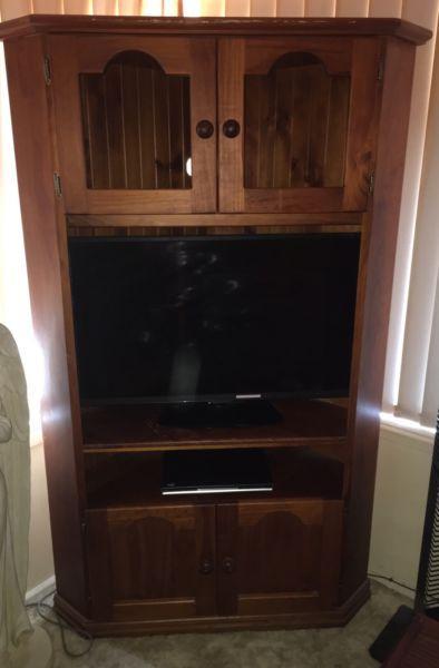 TV / DVD / Games corner Cabinet