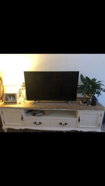 Tv cabinet