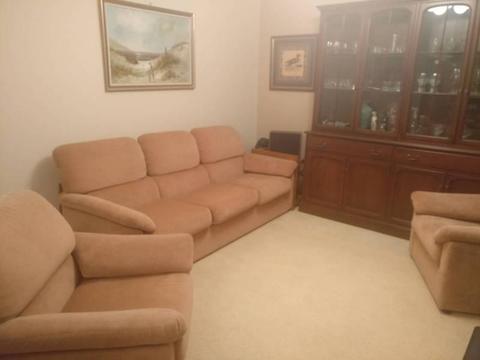 Lounge suite - Quality Parker furniture