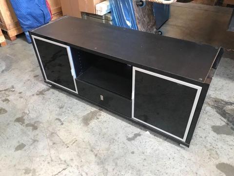 Tv cabinet with glass top