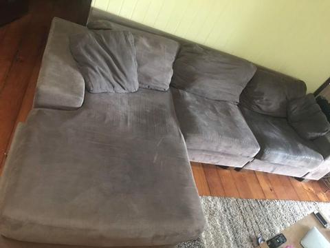 3 1/2 seater modular couch - need gone ASAP