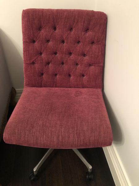 Hot Pink velvet deep buttoned swivel chair