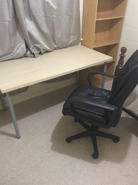Desk and good chair for sale