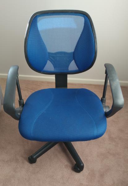 Office chair - mesh backed / blue / great condition