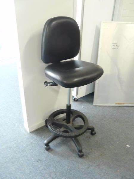 OFFICE LAB CHAIR (ADJUSTABLE SEAT)
