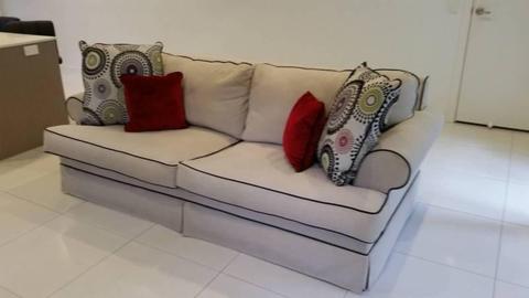 2.5 Seater Sofa. Very Good Condition. Super Comfy