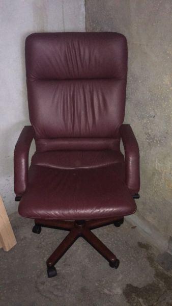 Luxury soft leather executive chair