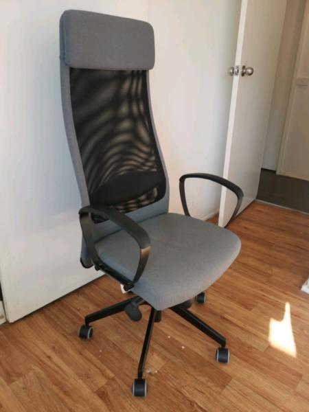Markus Swivel chair, Vissle dark grey