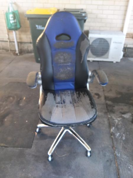 Gaming chair free