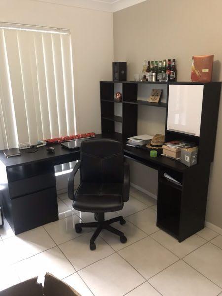 Complete office desk