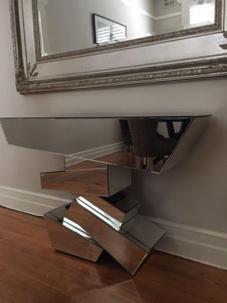 Multi layered Mirror table console as new excellent condition