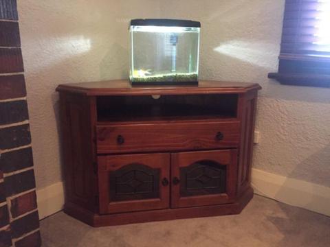 Corner tv unit cabinet (NEED TO SELL)