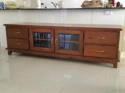 Wood TV unit in perfect condition