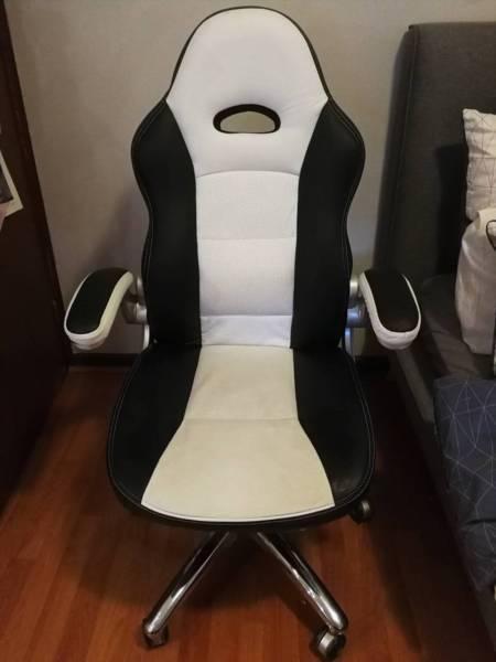 Office / Gaming Chair (RRP $150)