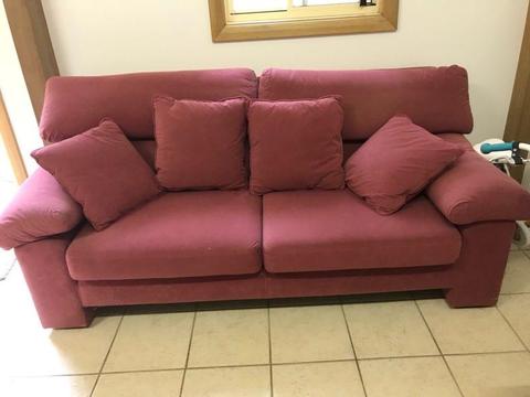 Lounge seat and cushions