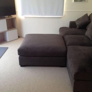 Lounge suite, 3.5 seater including 2x ottomans