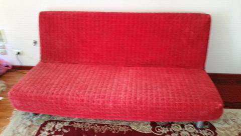 Sofa bed in good can .come with 4 clean coshing