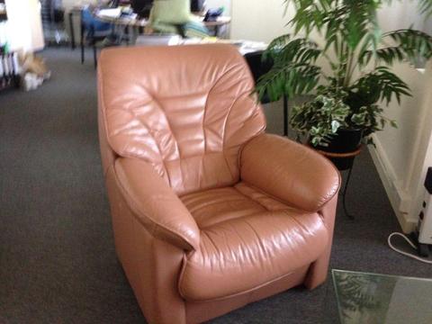 lounge suite leather