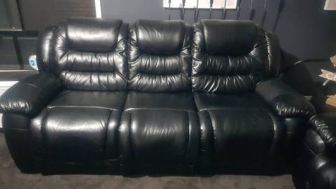 Leather recliner suite
