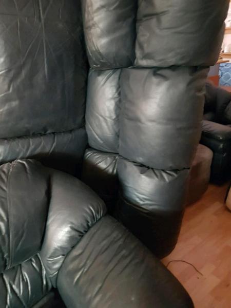 Beautiful Leather Couch plus 2 Arms Chairs