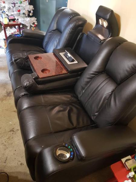 3 seater electric couch