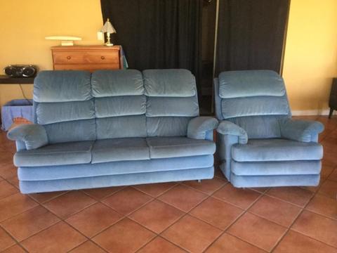 Blue Jason Couch ~ 2xrecliners & 3 seater
