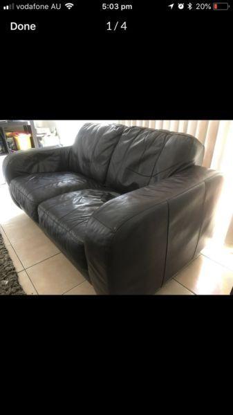 Nick Scarli 2 and 3 seater lounge suites