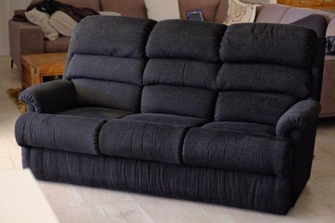 La-Z-Boy Lazy Boy 3 seat Alecto Black 'Avenger' Couch Sofa