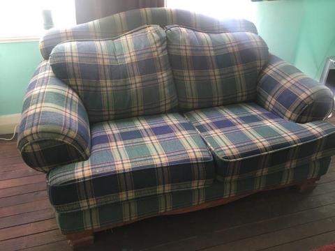 COMFORTABLE/SOFT COUCH
