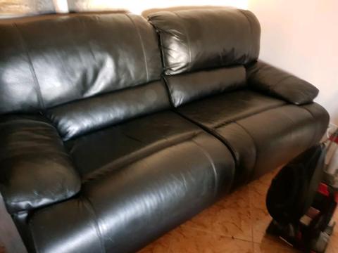 Leather lounge good condition