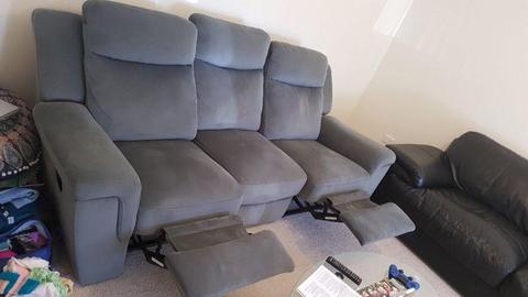 Wanted: Gray sofa 3 seat