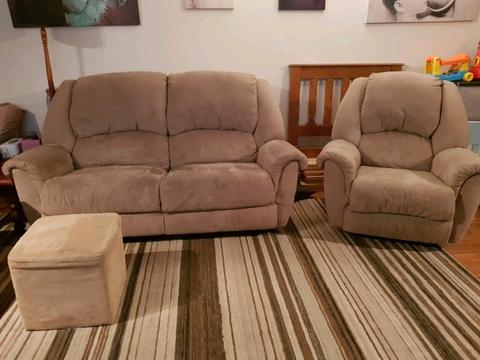 Sofa set all seats with recliners