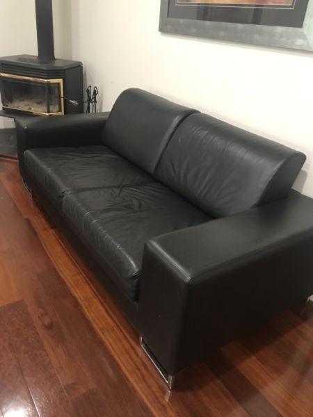 Lounge Setting 2pc Leather