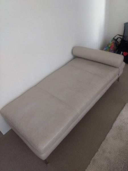 Bay Leather Ottoman/Chaise