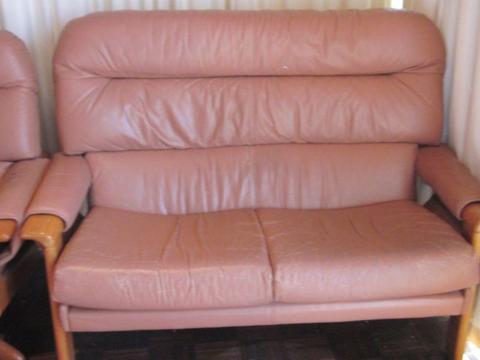 Retro Leather Lounge Suite