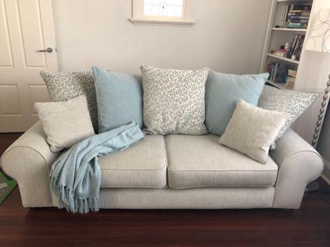 2.5 SEATER COUCH - CUSTOM DESIGNED