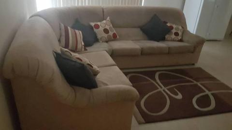 6 Seater Lounge - SOLD PENDING PICKUP