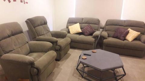 2 Jason recliner and 2x 2 seaters great condition
