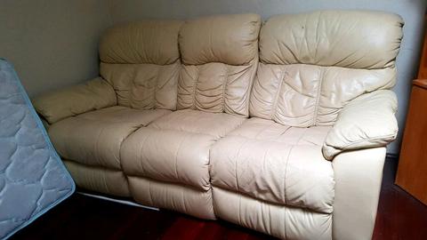 Leather reclining sofa in good condition