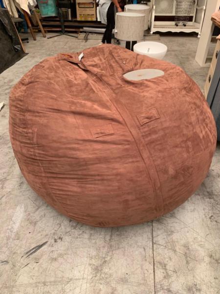 Oversized beanbag