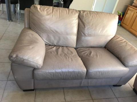 Wanted: 4 seaters sofa and coffee table