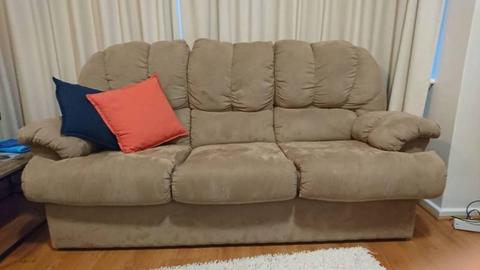 Couch and 2x recliner set