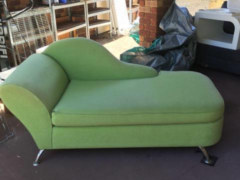 Lounge/Sofa - Apple Green