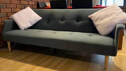 NEW 3 SEATER SOFA BED NEW & AND UNUSED..REDUCED TO SELL