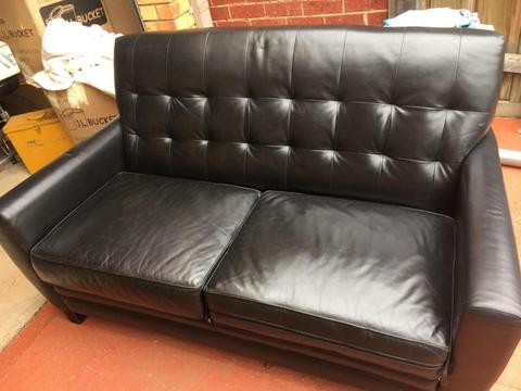 Moran leather lounge