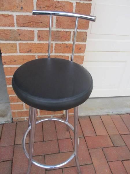 2 Bar Stools in great condition