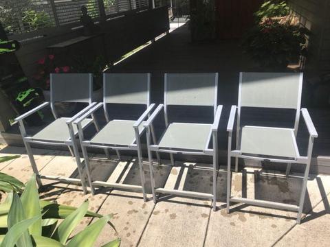 4x outdoor bar chairs