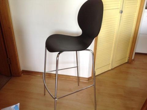 Bar/kitchen stools x2
