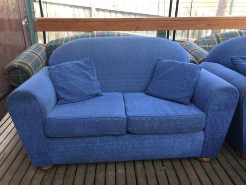 1 x 2-seater and 1 x 3-seater blue corded fabric lounge couches
