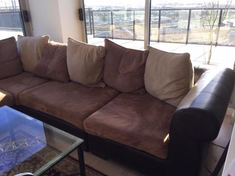 Lounge suite leather & suede, 6 seater 5 single modular piece
